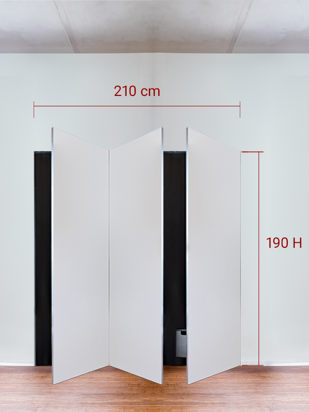 Armadio filomuro a 3 ante simmetriche cm 210x190