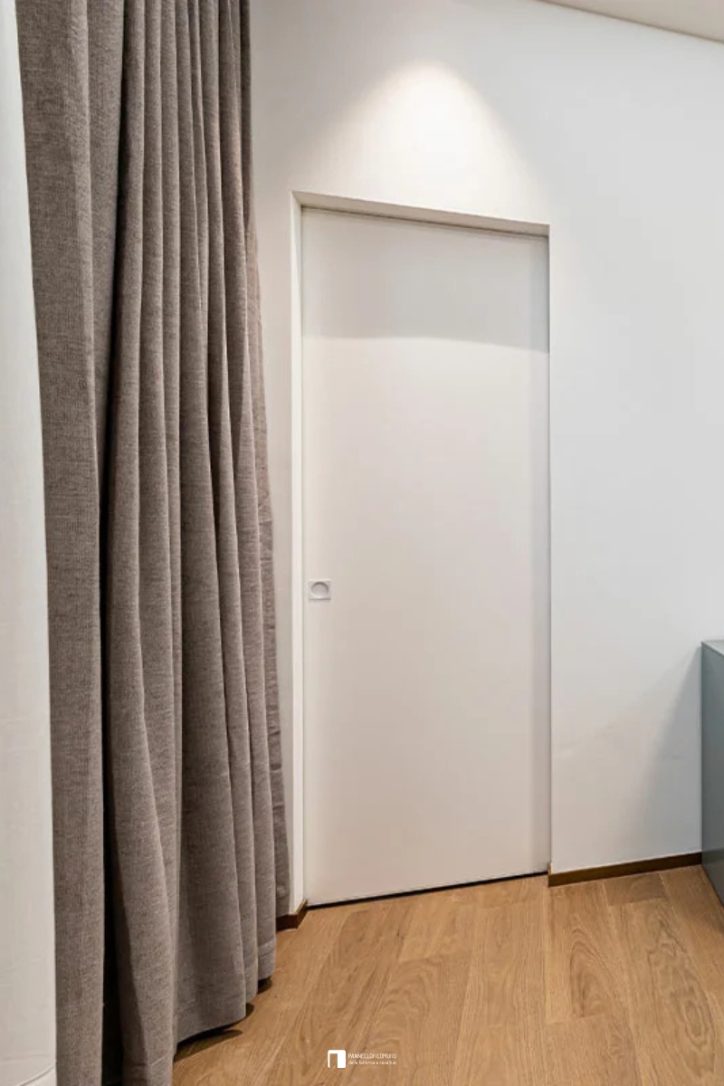 Scorrevole filomuro per cabina armadio